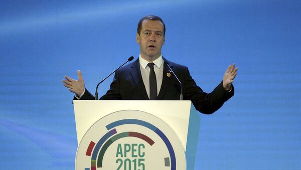 Russia's Prime Minister Dmitry Medvedev speaks during his address at the Asia-Pacific Economic Cooperation (APEC) CEO Summit in Manila November 18, 2015 - Sputnik International