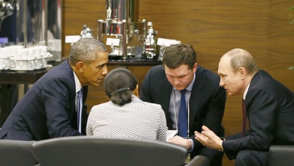 U.S. President Barack Obama (L) talks with Russian President Vladimir Putin (R) and U.S. security advisor Susan Rice (2nd L) prior to the opening session of the Group of 20 (G20) Leaders summit summit in the Mediterranean resort city of Antalya, Turkey November 15, 2015 - Sputnik International