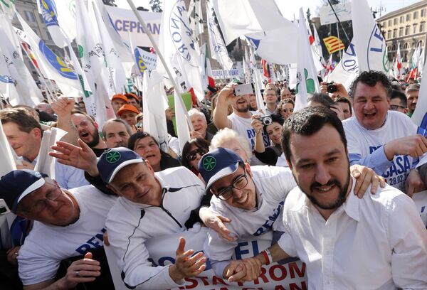 Salvini's Primary Mistake is Destroying United Centre-Right - Politician Salvini's Primary Mistake is Destroying United Centre-Right - Politician - Sputnik International