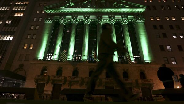The New York Stock Exchange is lit up in green lights in the Manhattan borough of New York November 12, 2015 - Sputnik International