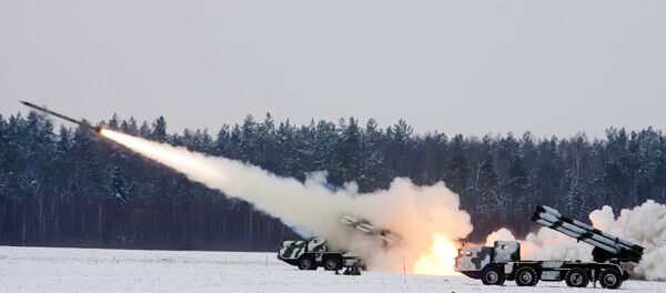 Pilot combat exercises involving live firing of Smerch multiple launch rocket systems Pilot combat exercises involving live firing of Smerch multiple launch rocket systems - Sputnik International