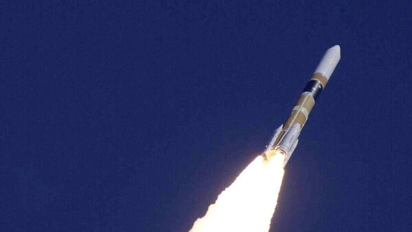 Japanese H-2A rocket climbs after being launched at the Tanegashima Space Center 04 February 2002 - Sputnik International
