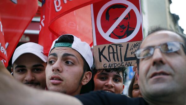 Anti-Erdogan protesters in Germany. File photo. - Sputnik International