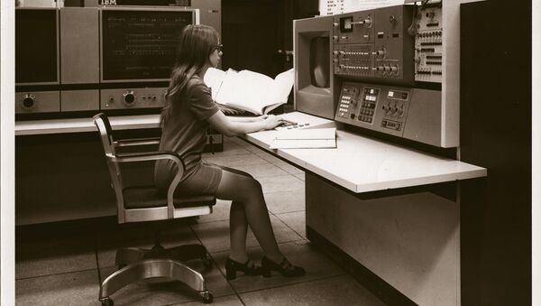 An NSA supercomputer in the 1970s (file photo) - Sputnik International