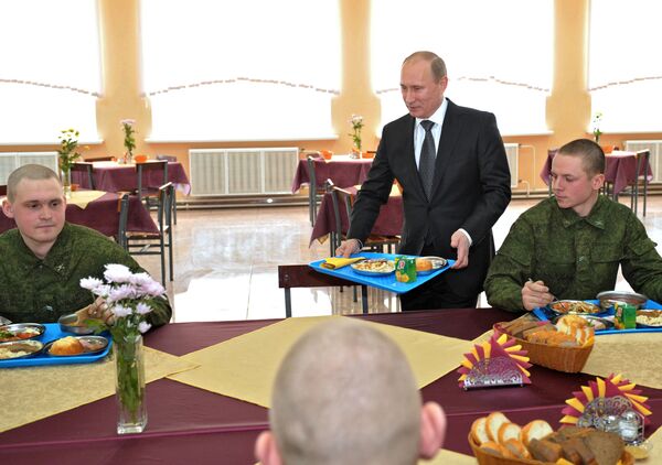 Vladimir Putin: Supreme Commander-in-Chief - Sputnik International