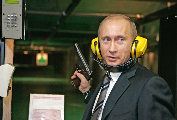 Vladimir Putin: Supreme Commander-in-Chief - Sputnik International