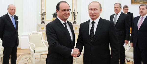 President Putin meets with French President Francois Hollande President Putin meets with French President Francois Hollande - Sputnik International