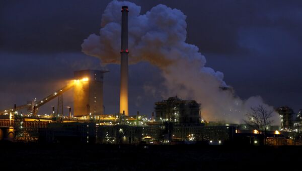 The coking plant and blast furnace of ThyssenKrupp Steel Europe AG are seen in Duisburg in this January 14, 2014 file picture - Sputnik International