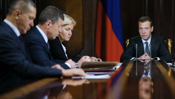 Russian Prime Minister Dmitry Medvedev held a Cabinet meeting with his deputies November 30 - Sputnik International