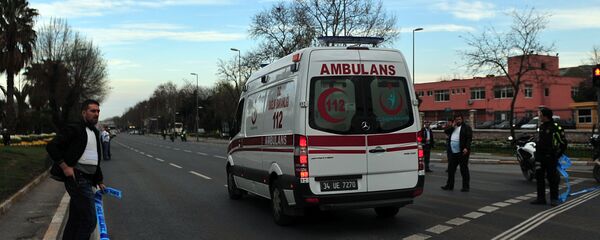 An ambulance drives to Istanbul Police department headquarters , on April 1, 2015 in Istanbul - Sputnik International