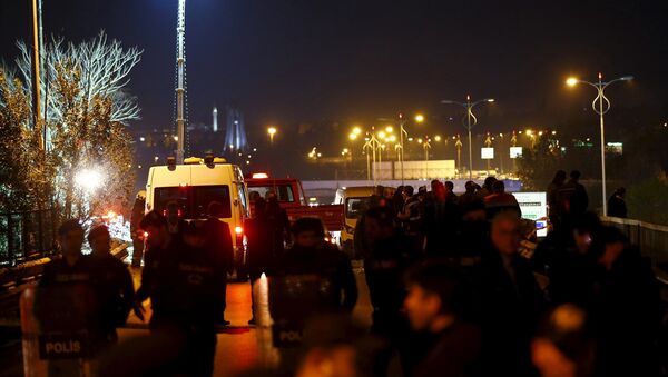 Riot police secure a blast scene in Istanbul, Turkey, December 1, 2015 - Sputnik International