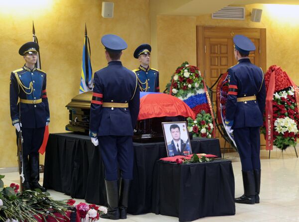 Funeral of pilot Oleg Peshkov killed in Syria - Sputnik International