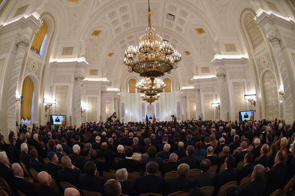 Russian President Vladimir Putin (C back) delivers his annual state of the nation address at the Kremlin in Moscow on December 3, 2015 - Sputnik International