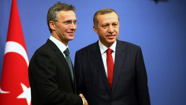 Jens Stoltenberg shakes hands with Recep Tayyip Erdogan - Sputnik International