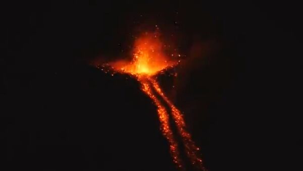 Momotombo volcano erupts - Sputnik International
