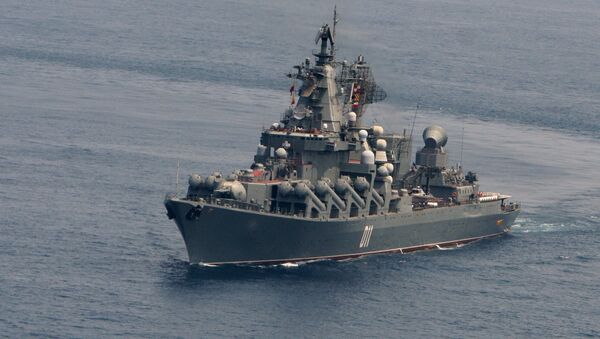 Russia's guided-missile cruiser Varyag during joint maneuvering of Russian and Indian military vessels held as part of the naval exercise - Sputnik International