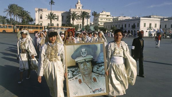 Students march in Green Square in Tripoli, Libya in 1986 - Sputnik International