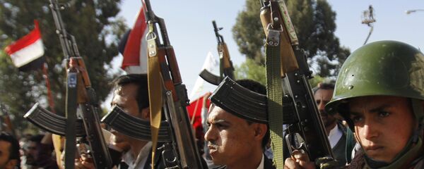 Supporters of the Shiite movement of Houthi protest in Sana - Sputnik International