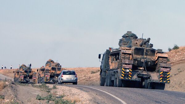 Turkish army's tanks at the Turkey-Iraq border . (File) - Sputnik International