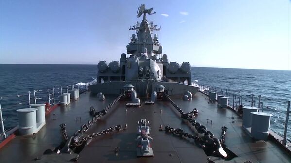 Russian Naval Power: Missile Cruiser Moskva Guards Syrian Shores - Sputnik International