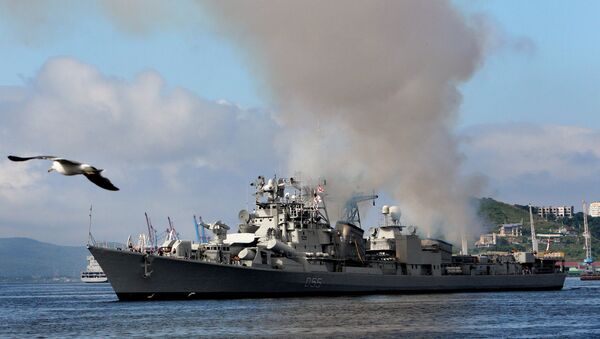 Warships of Indian Navy welcomed in Vladivostok - Sputnik International