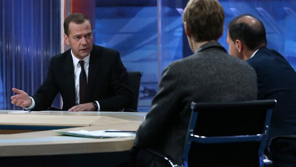 Dmitry Medvedev interviewed by Russian TV channels - Sputnik International