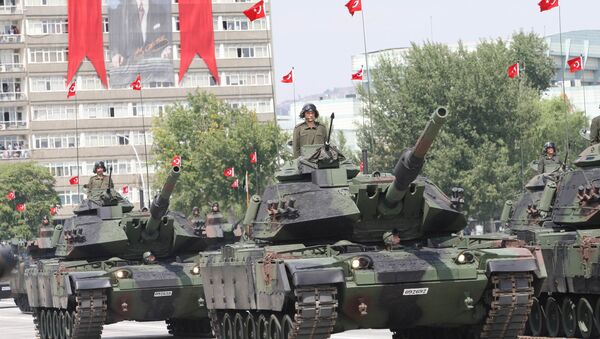 Turkish army tanks and aircrafts take part in a parade marking the 91st anniversary of Victory Day in Ankara on August 30, 2013 - Sputnik International