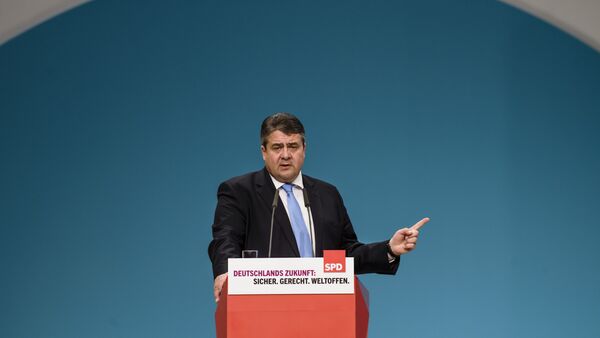 German Social Democratic Party ( SPD ) leader, German Vice Chancellor, Economy and Energy Minister Sigmar Gabriel gives a speech at the SPD annual federal congress in Berlin - Sputnik International