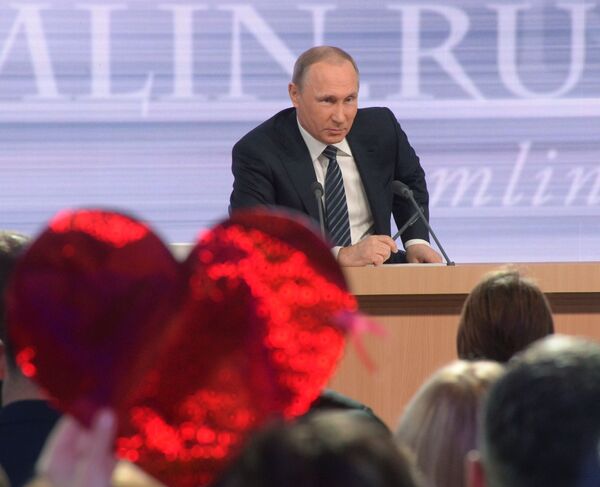 Meet the Press: Vladimir Putin's Annual Press Conference - Sputnik International