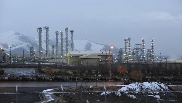 In this Jan. 15, 2011 file photo, Iran's heavy water nuclear facility is backdropped by mountains near the central city of Arak, Iran - Sputnik International