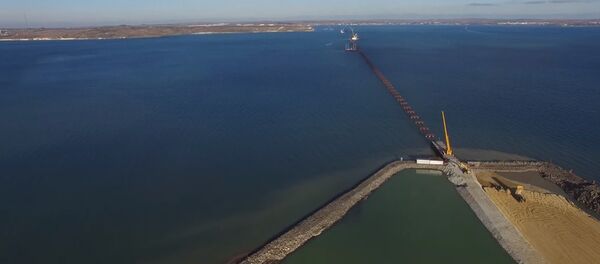 Bulding a bridge across the Kerch Strait Bulding a bridge across the Kerch Strait - Sputnik International