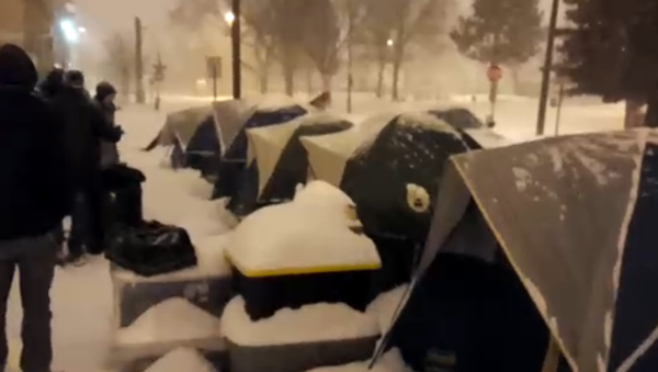 WATCH: Denver Police Raid Homeless Camp in the Middle of a Snowstorm - Sputnik International