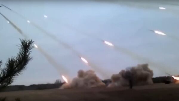 Rocket artillery in action - Sputnik International