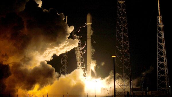 A remodeled version of the SpaceX Falcon 9 rocket lifts off at the Cape Canaveral Air Force Station on the launcher’s first mission since a June failure in Cape Canaveral, Florida, December 21, 2015 - Sputnik International