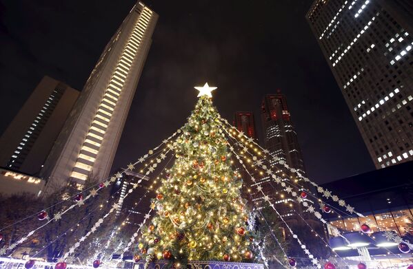 Jingle Bells! Christmas Trees Around the World - Sputnik International