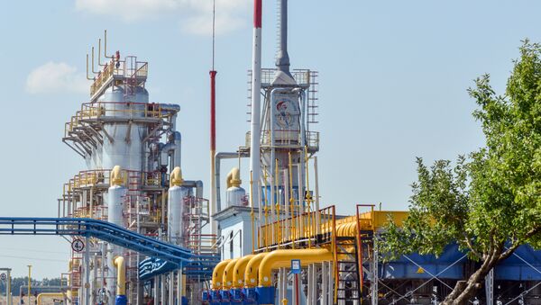 A picture shows a compressor station of Ukraine's Naftogaz national oil and gas company near the northeastern Ukrainian city of Kharkiv on August 5, 2014. - Sputnik International