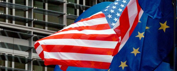 US and European flags float in front of the European Commission headquarters in Brussels 22 February 2005 - Sputnik International