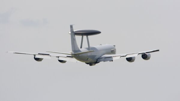 A Boeing E-3 Sentry AWACS performs a flying display at the47th International Paris Air Show. (File) - Sputnik International