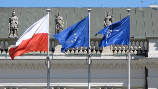 Polish and EU flags - Sputnik International