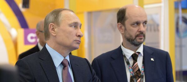 President Vladimir Putin at plenary meeting of Russia's first Internet Economy Forum - Sputnik International