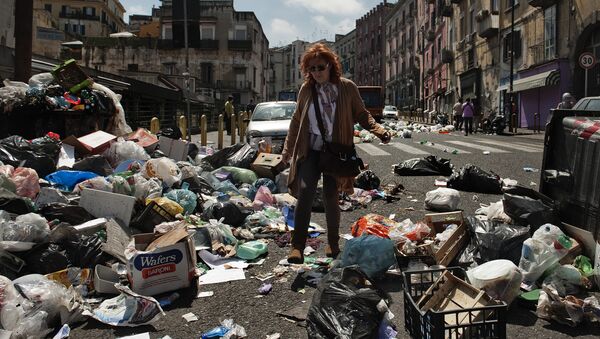 Garbage crisis in Naples, Italy - Sputnik International