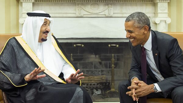 President Barack Obama, right, meets with King Salman of Saudi Arabia in the Oval Office of the White House, on Friday, Sept. 4, 2015, in Washington. - Sputnik International