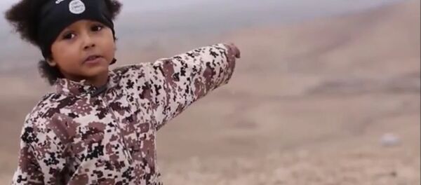 Jihadi Junior featured in latest Daesh video - Sputnik International