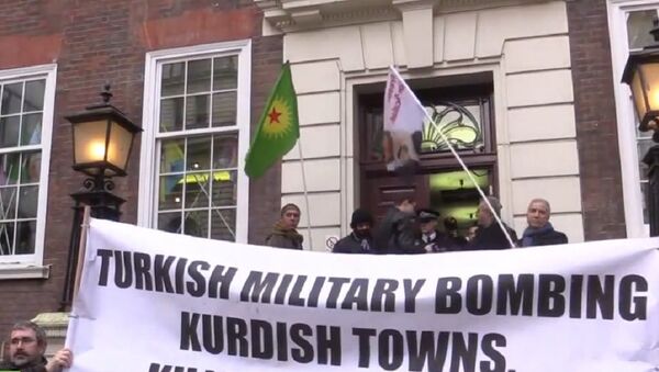 Kurdish protesters occupy Tory HQ - Sputnik International