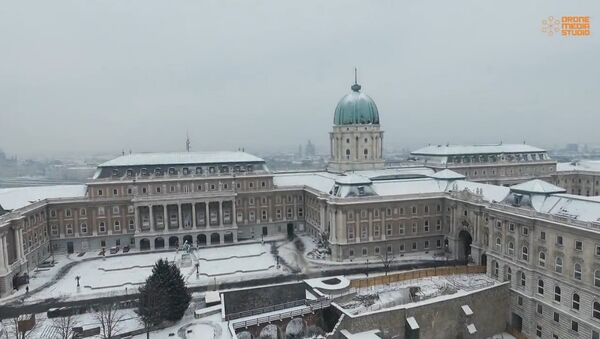 Drone video shows Budapest in winter - Sputnik International