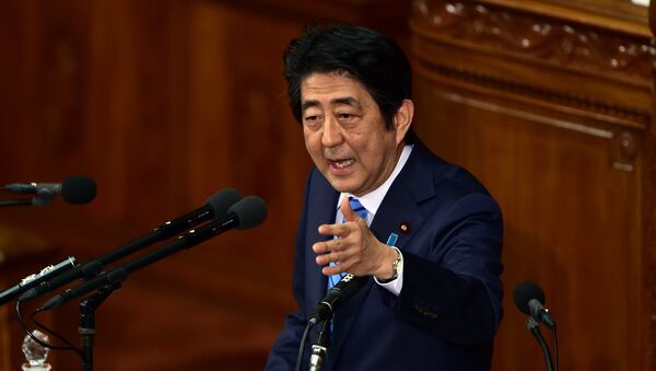 Japanese Prime Minister Shinzo Abe delivers a speech at the Lower House's plenary session following a North Korean nuclear test, at the National Diet in Tokyo on January 6, 2016. - Sputnik International