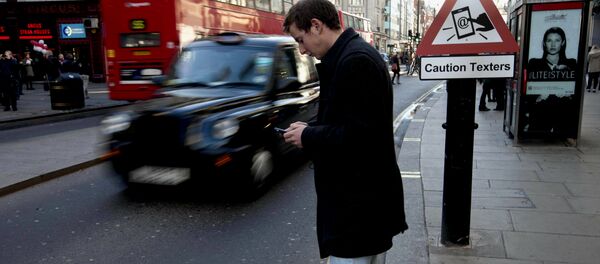 New Internet craze #textdoorneighbour - Sputnik International