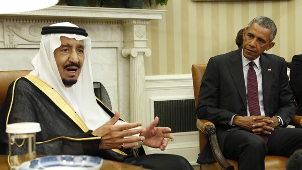 Saudi King Salman talks to the media during a meeting with US President Barack Obama in the Oval Office of the White House in Washington on September 4, 2015 - Sputnik International