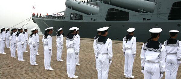 Flagman of the Russian Pacific Fleet missile cruiser Varyag arrived at the Chinese port of Quindao on official visit Flagman of the Russian Pacific Fleet missile cruiser Varyag arrived at the Chinese port of Quindao on official visit - Sputnik International