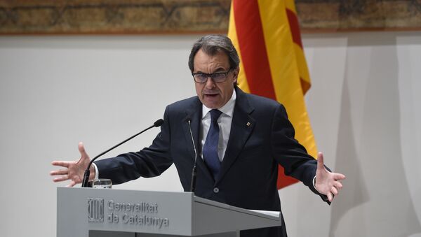 Catalan regional caretaker president Artur Mas speaks during a press conference where he announced that he will not seek new term, at the Generalitat Palace in Barcelona on January 9, 2016 - Sputnik International